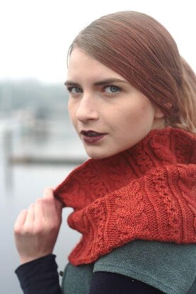 Cedarbury Small Cowl