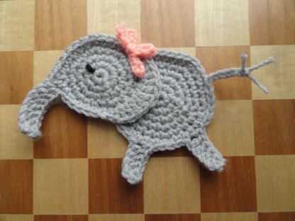 Elsie the Elephant Applique