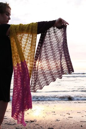 Feather & Fan Shawl