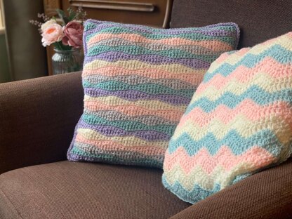 Wavy Bright Cushion Cover