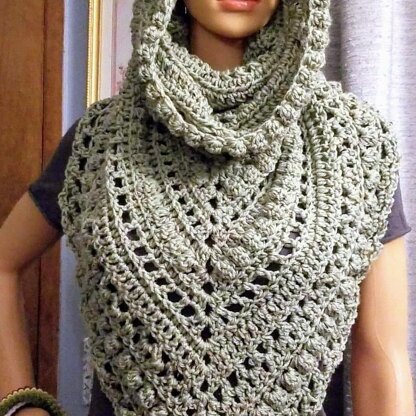 Hooded triangle scarf