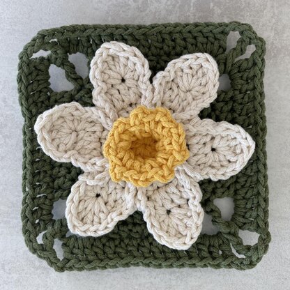 Daffodil Granny Square