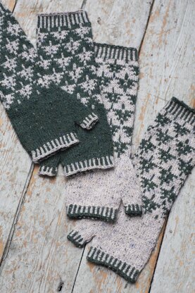 Fir Trees Mittens