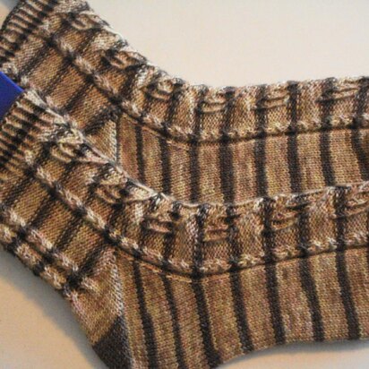 Hunting with Hawthorne - knitting pattern
