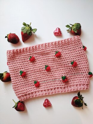 Strawberry Delight Snood