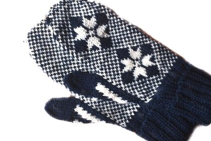 Twinkling Tinsel Mittens