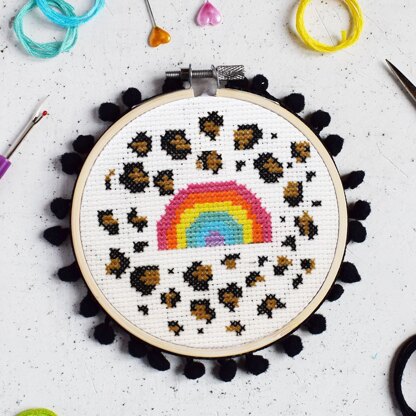 The Make Arcade Midi Cross Stitch - Leopard Rainbow - 4in