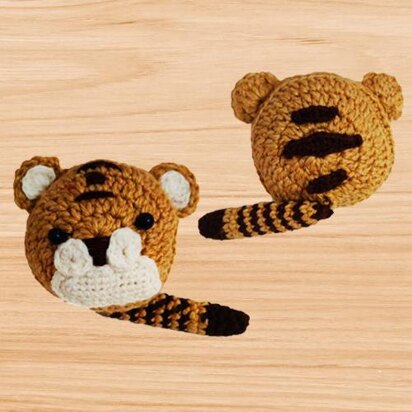 A Crochet Bear Wallet