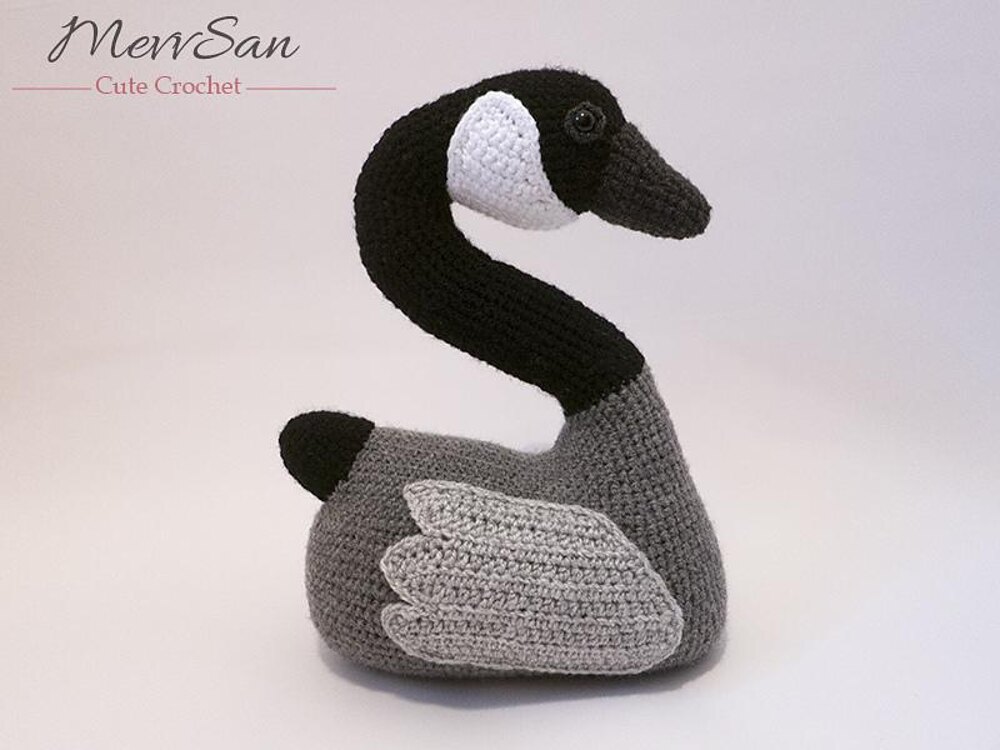 Amigurumi Canada Goose Crochet pattern by Mevlinn Gusick LoveCrafts