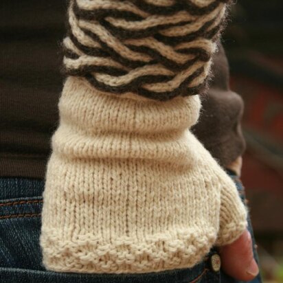 Dual Cable Fingerless Mitts