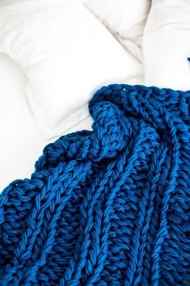 Arm Knit Ribbed Blanket
