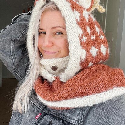 Bämbi deer hooded cowl