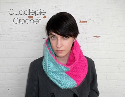 Twisted Tunisian Cowl