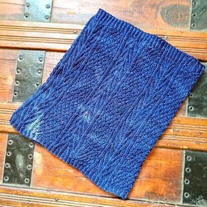 Blueberry Ridge Cowl