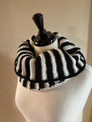 Ribbed Knit Look Cowl Halloween