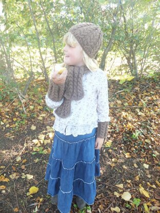 Child's 1 skein Cable Scarf, Beanie and Wrist Warmers