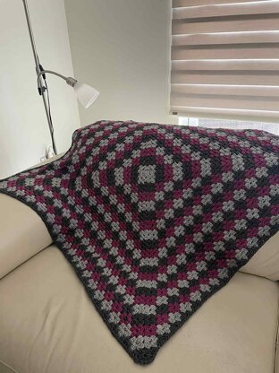 Granny Diamond Blanket
