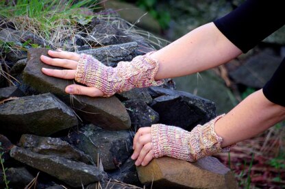 Cottina Fingerless Mitts