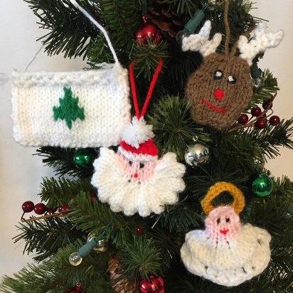 Easy Holiday Knit Ornaments