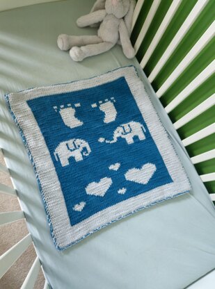 Newborn baby blnaket in Double sided knitting