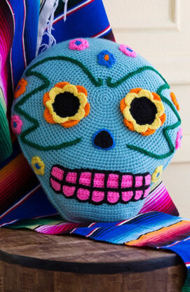 Day of the Dead Pillow in Red Heart Super Saver Economy Solids - LW4904 - Downloadable PDF