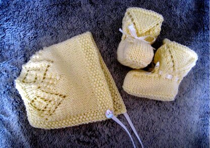 Little Darling Bonnet & Booties Set