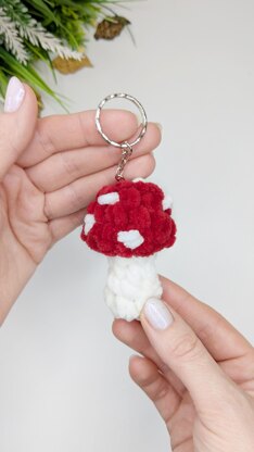 Crochet MushroomPattern: Christmas Ornaments & Keychain