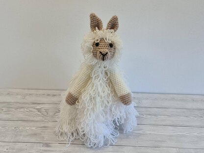 Lola & Luis Llama Loveys Crochet Pattern