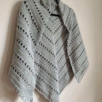 The Jamra Triangle Shawl