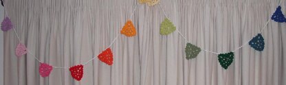 Rainbow bunting