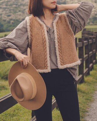 Fluffy Border Vest