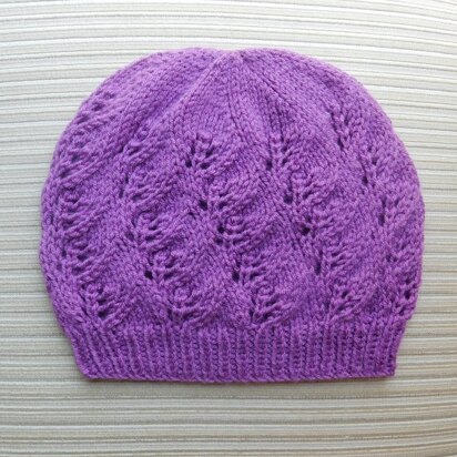 Hat with Diagonal Lacy Leaves