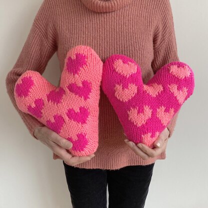 Sweet Heart Chunky Cushion Knitting Pattern