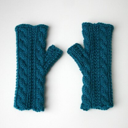 Gingerbread Icing Fingerless Gloves