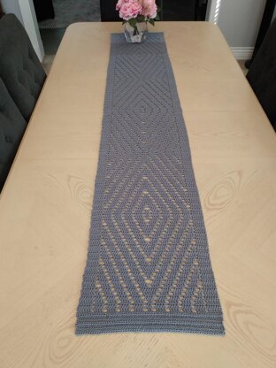 Dundarave Table Runner