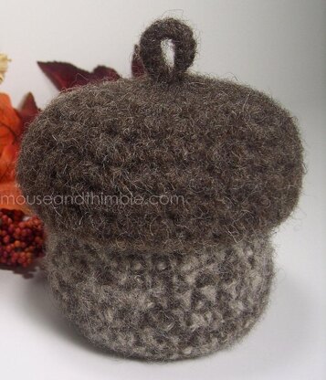 Felted Acorn Basket 4040