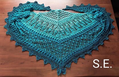 Flat Triangular Scarf "Daphnis"