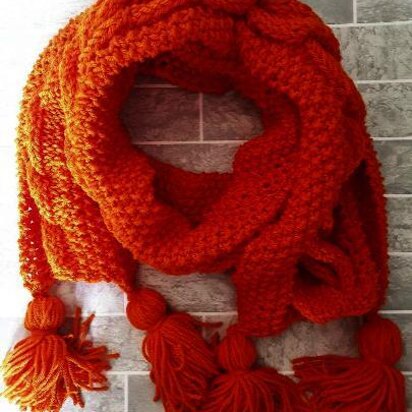 Jumbo scarf with cable detail