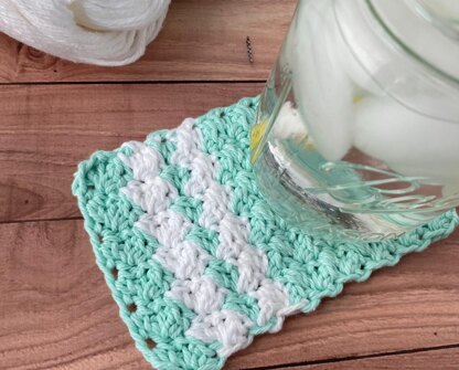 Easy Grit Stitch Mug Rug