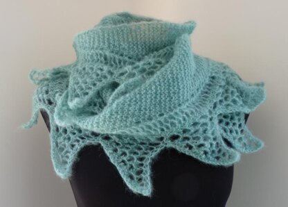 Sharks Tooth Crescent Shawl