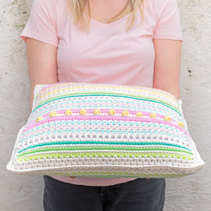 Garden Party Cushion in Yarn and Colors Epic - YAC100108 - Downloadable PDF