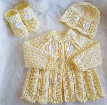 Cariad Baby Cardigan, hat & Booties knitting pattern