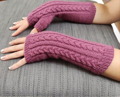 Fine Triple Plaited Cable Mitts