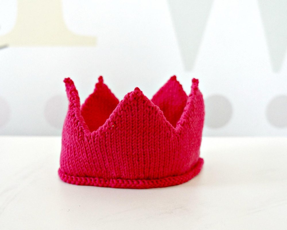 Knitted Crown Knitting pattern by North Star Knits | LoveCrafts