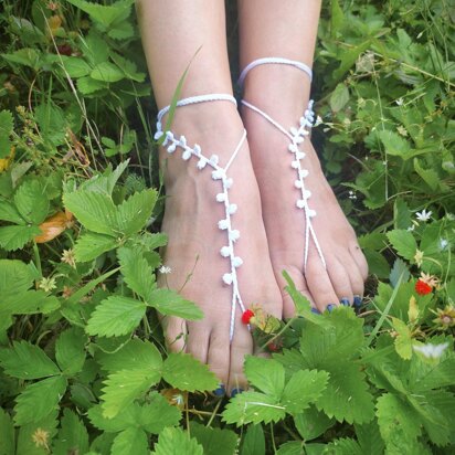 Easy Crochet Barefoot Sandals Pattern "Strawberry Trail"