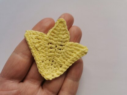 Crochet tulip flower pattern 2 sizes