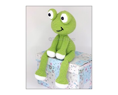 Amigurumi crochet Frog