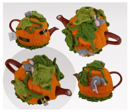 Pumpkin Field Mouse Tea Cosy