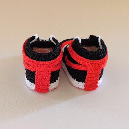 Baby basketball sneakers inspired by Air Jordan