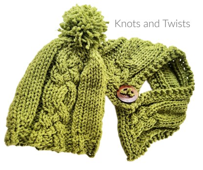 Knots and twists cowl